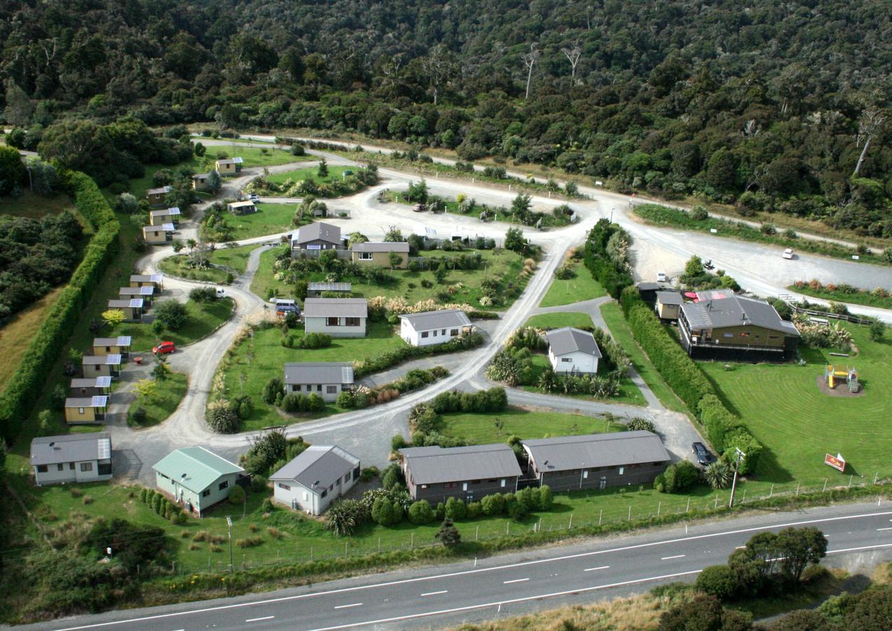 The Whistling Frog Resort Chaslands Eksteriør billede