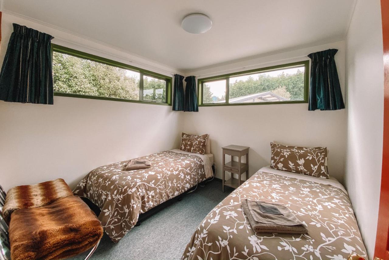 The Whistling Frog Resort Chaslands Eksteriør billede